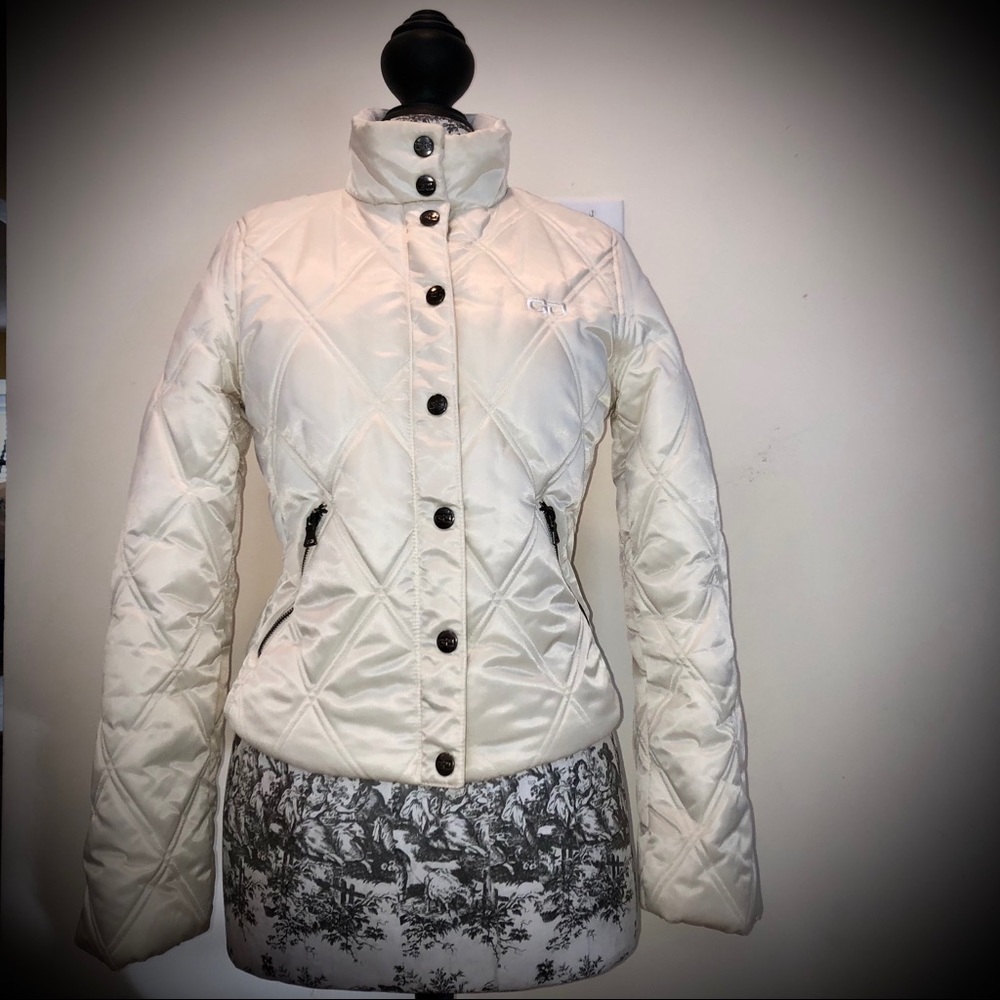 Guess Puffer Jacket - Picture 7 of 8